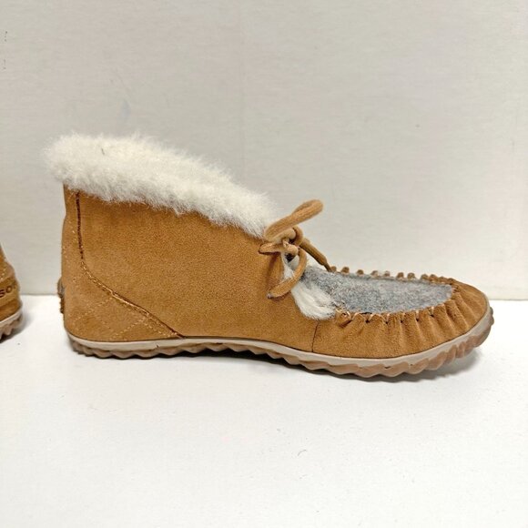 Sorel Out N About Moccasins - Picture 10 of 12